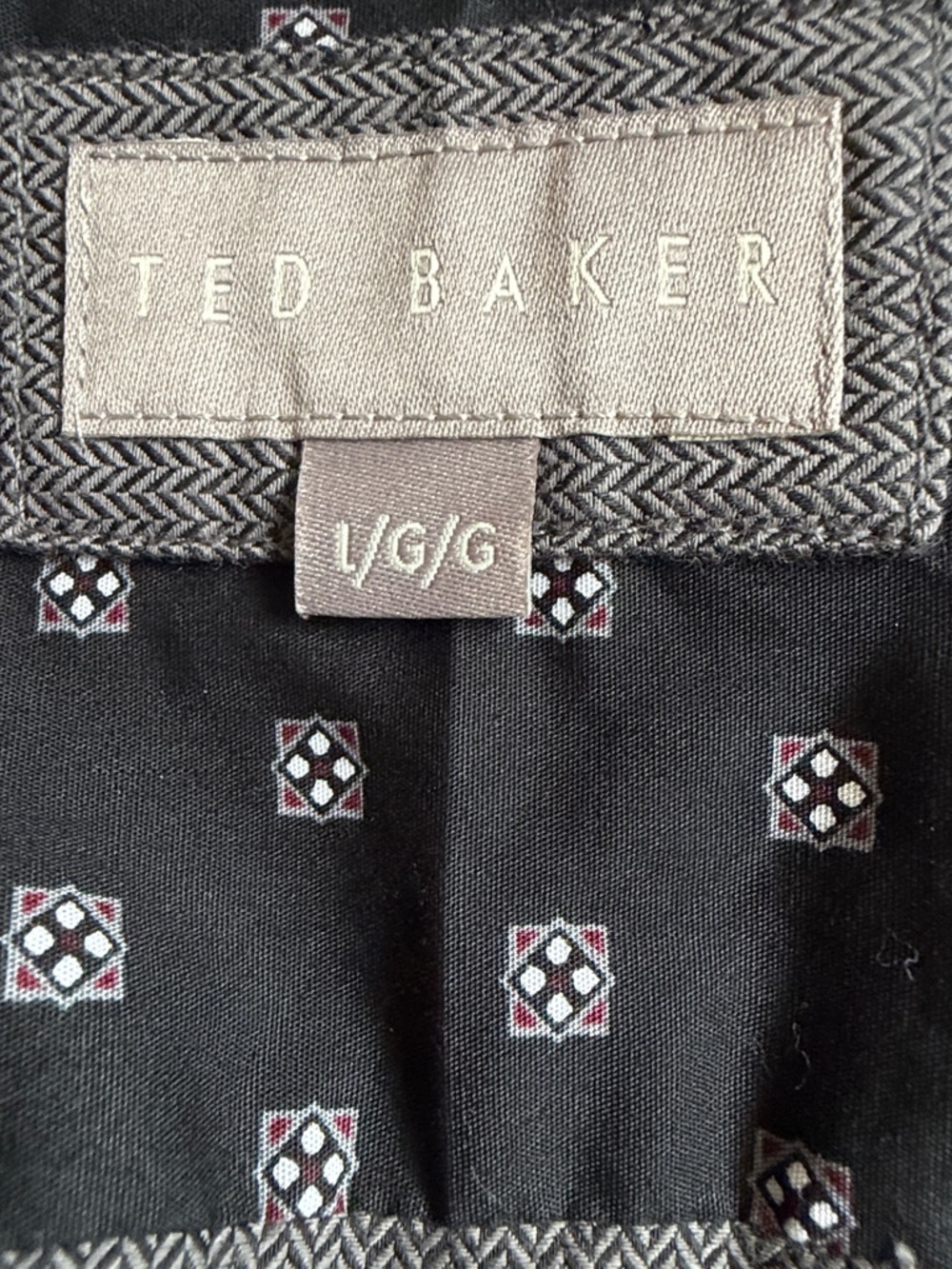 Ted Baker Gray Herringbone Button Up Shirt Geometric Print Trim Men’s Large - Picture 3 of 13